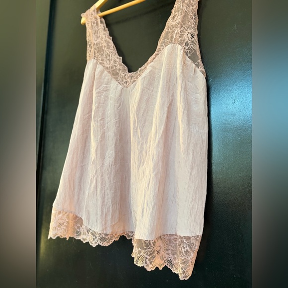 Free People Lacey Essential Crinkle Tunic Tank in Blush Pink / Pale Mauve Size L - Picture 4 of 10